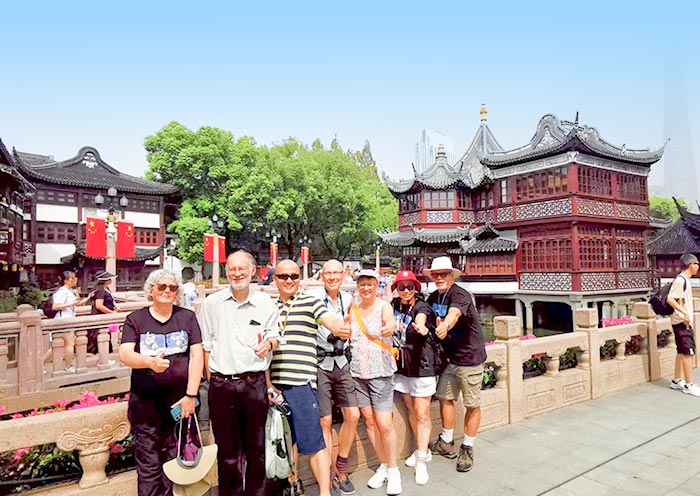 Tour Shanghai with AOT