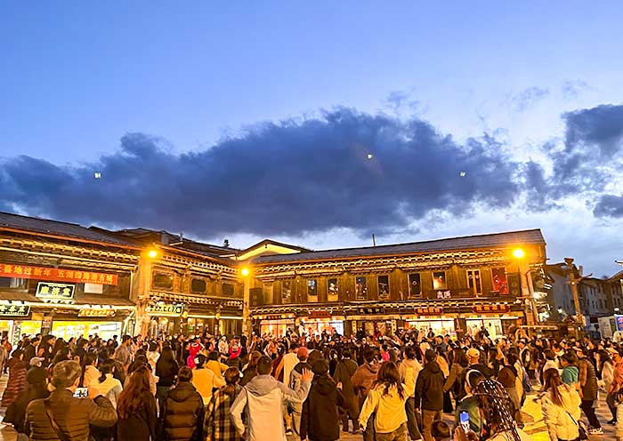 Dukezong Ancient Town Night Dance