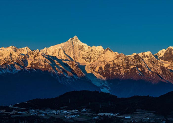 Meili Snow Mountain Amazing Sunrise