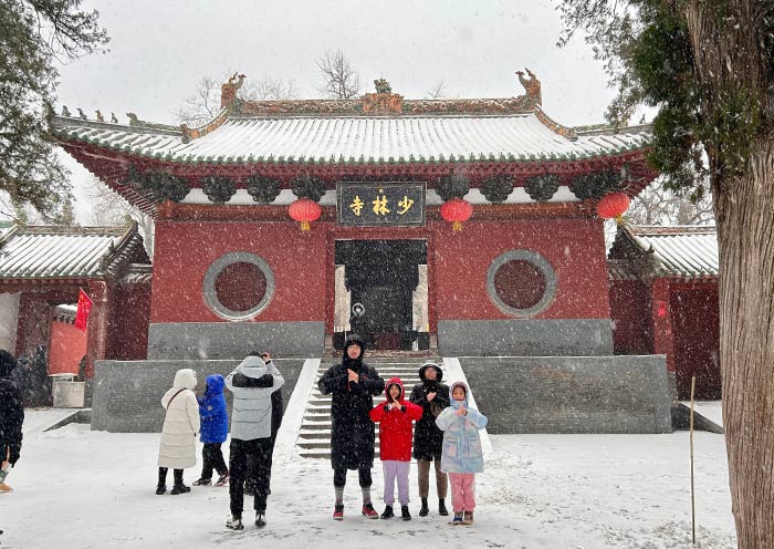 Visit Shaolin Temple in Dengfeng City