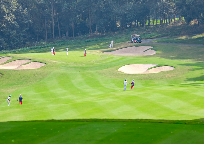 Swing at Shenzhen Mission Hills