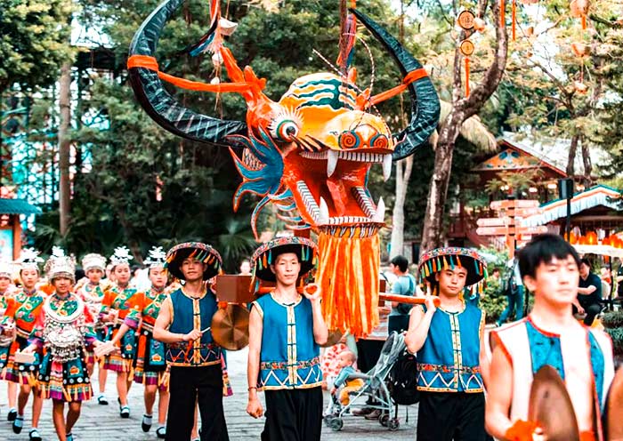 Ethnic performance in Splendid China Folk Village