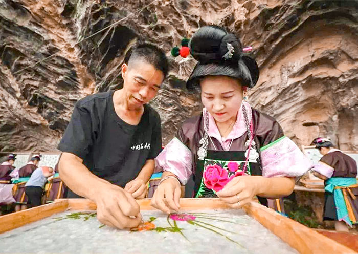 Papermaking in Shiqiao Village
