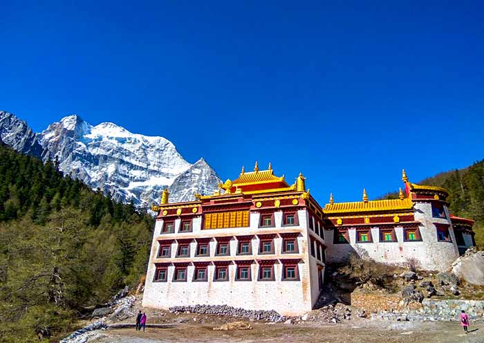 Chonggu Monastery of Daocheng Yading Nature Reserve