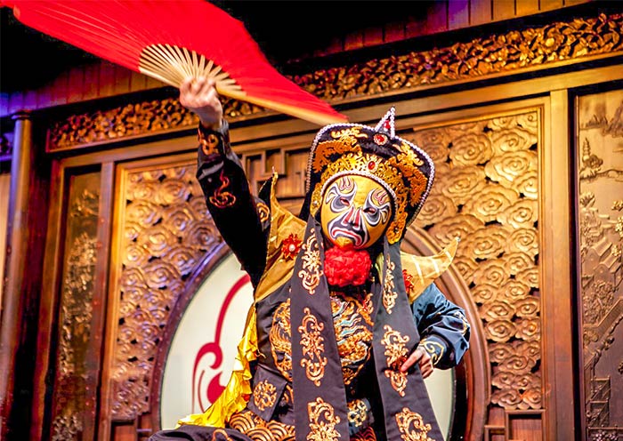 Sichuan Opera's Face-Changing Performance