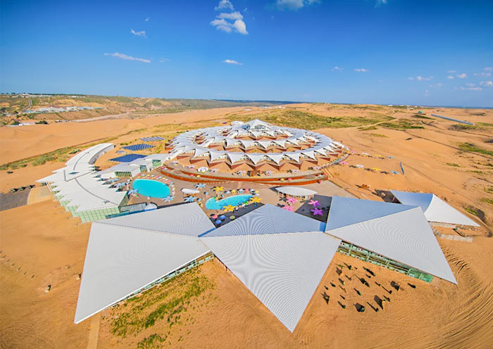 Lotus Hotel (5-star hotel), Resonant Sand Bay of Kubuqi