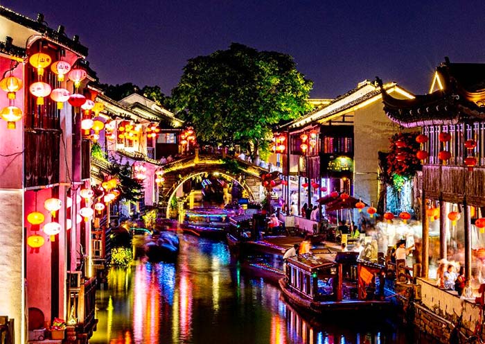 Charming night view of Shantang Street