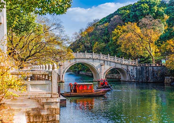 Explore Tiger Hill in Suzhou