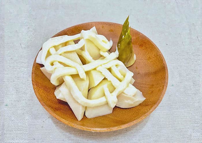 Cold bamboo shoot salad