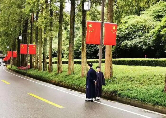 Taoist Priest in Qingcheng Mountain