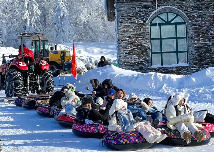 "Snow Dragon" long sled in Ten-Mile Ice and Snow Gallery