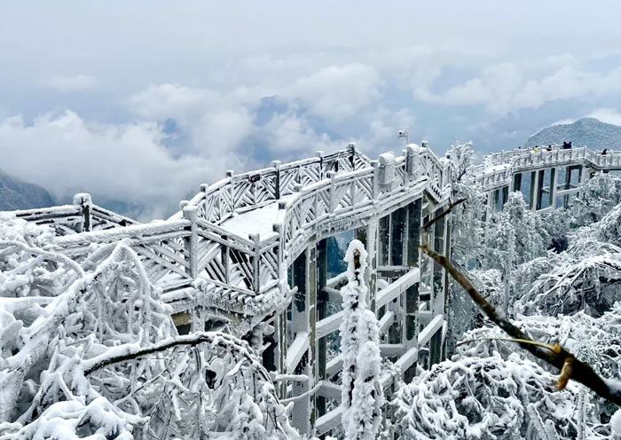 Conquering the Cold at Tianmen Mountain