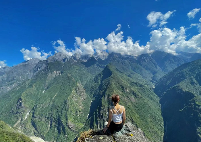 Tiger Leaping Gorge Hiking