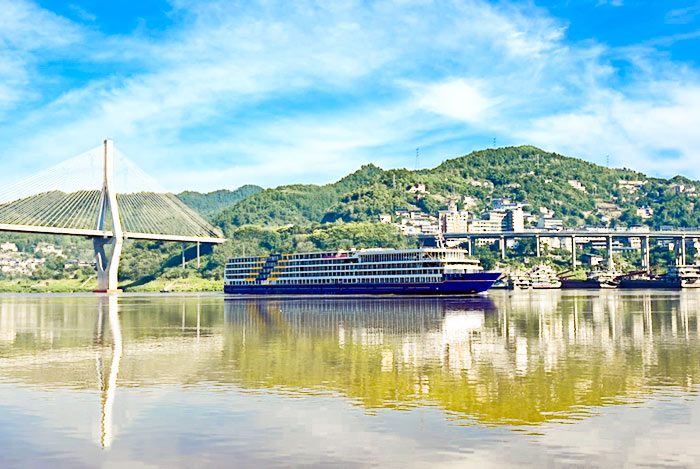 Victoria Isabella Cruise
Victoria Isabella Cruise