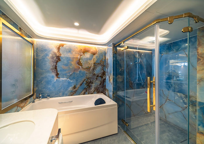 Victoria Isabella - Shangri-La Suite