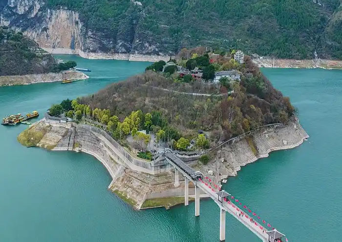 White Emperor City on a Island