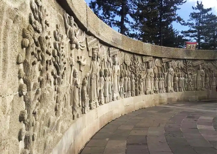 Worship Buddha Relief Wall