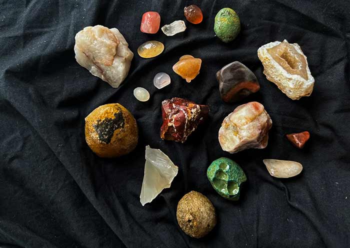 Agates can be found between Volcano 7 & 8 