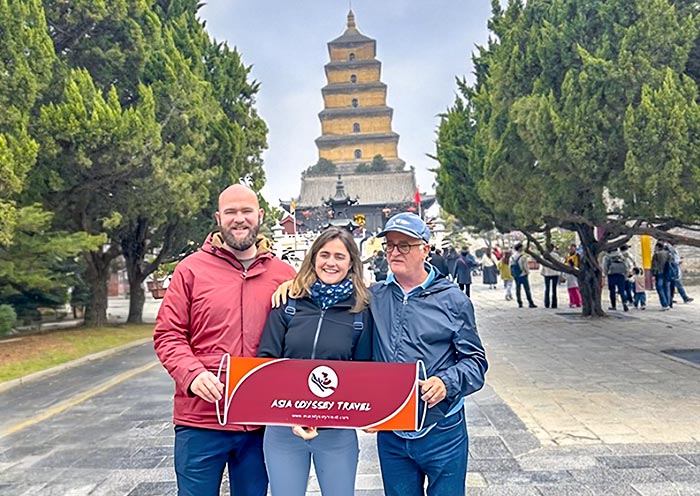 Visit Giant Wild Goose Pagoda with AOT