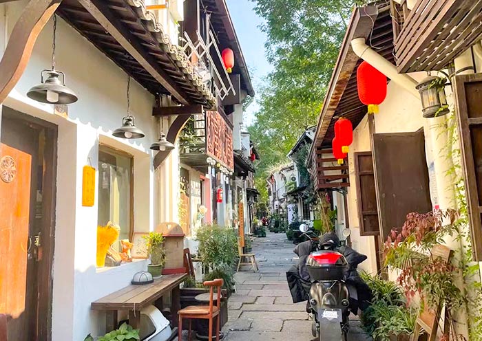 Xiaohe Straight Street