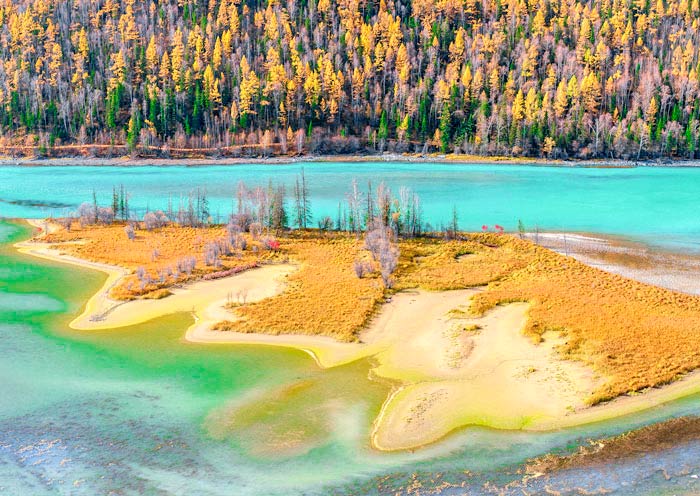 Wolong Bay of Kanas Lake, Xinjiang
