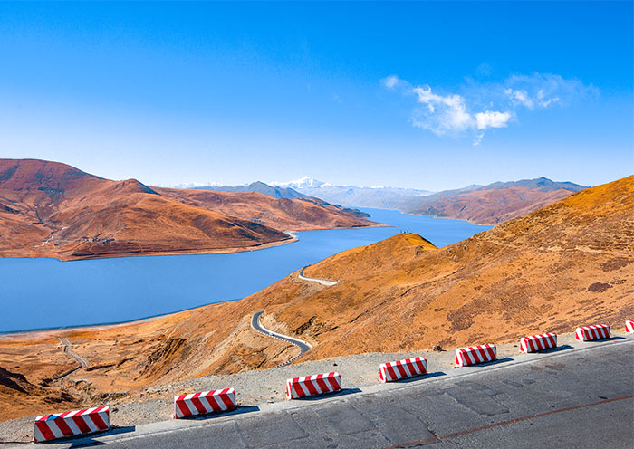 Tibet Yamdrok Lake