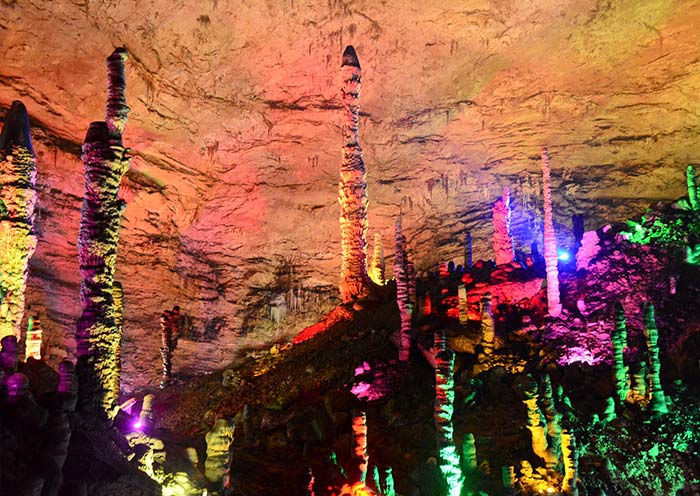 Yellow Dragon Cave in Zhangjiajie