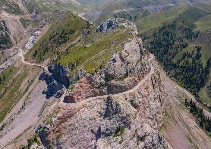 Xinjiang Yizhao Highway