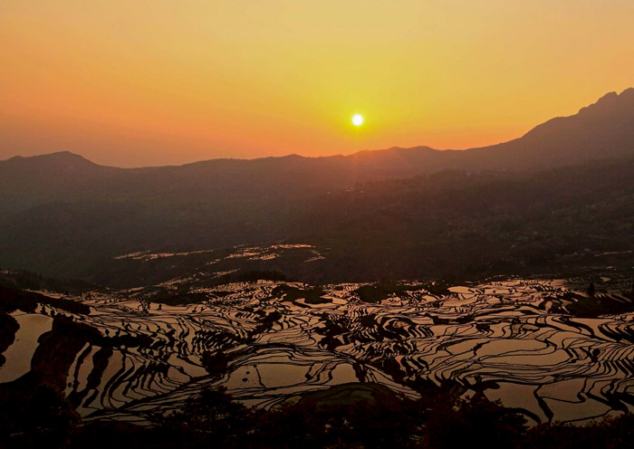Duoyishu Rice Terrace, one of the most beautiful sunrises in China