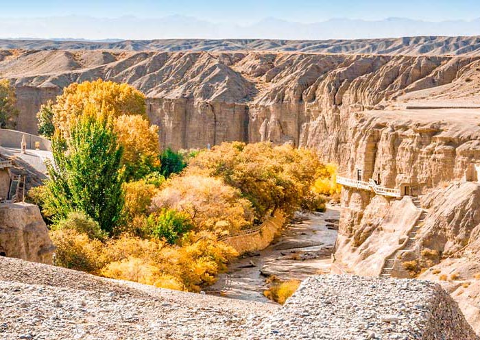 Dunhuang's Yulin Grottoes preserve ancient Buddhist traditions