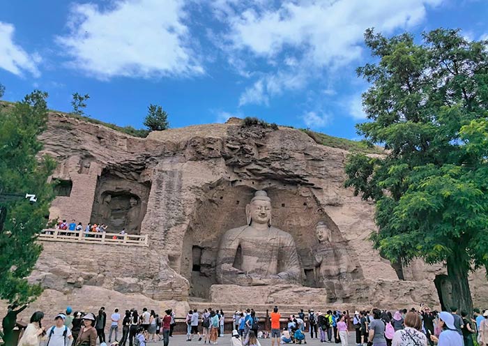 Cave 20 (Open-air Buddha Statue), Yungang Grottoes