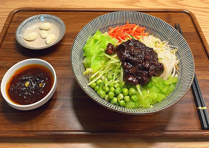 Delicious Zhajiangmian