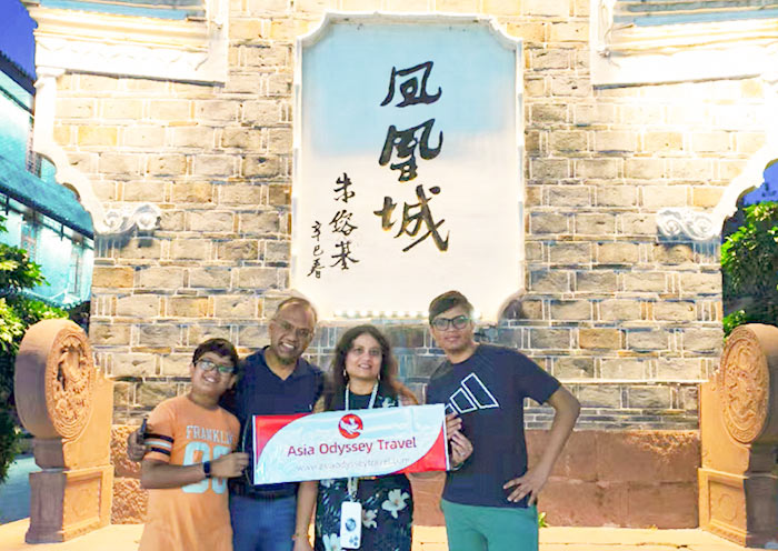 Welcome to Fenghuang Ancient Town, Zhangjiaije