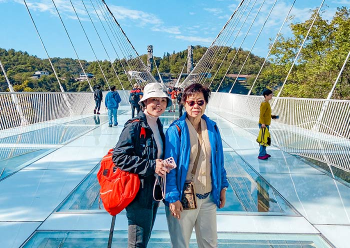 Visit Zhangjiajie Glass Bridge in October