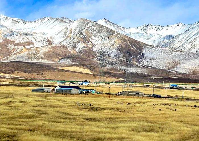 Qilian Mountain View of Zhangye Xining High Speed Train Qilian Mountain View of Zhangye Xining High Speed Train
