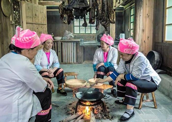 2 Days Longji Rice Terraces Hiking with Zhuang & Yao Minority Culture Tour 