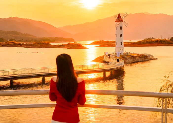 Qiandao Lake Landmark Lighthouse
