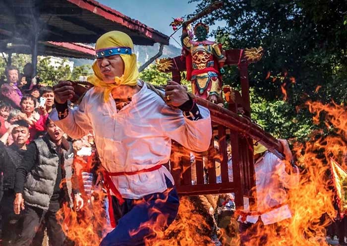 Putian Fire-Walking Ceremony (Held on the 16th Day of the First Lunar Month)