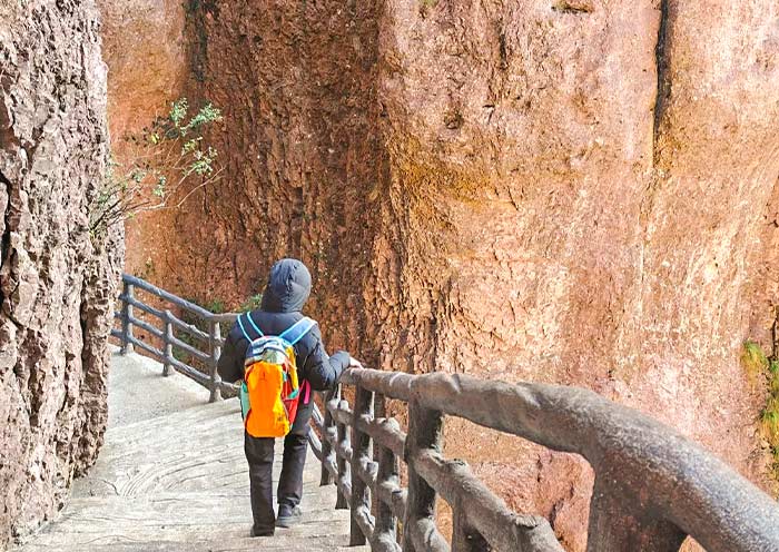 Shenxianju Scenic Area Cliffside Hiking
