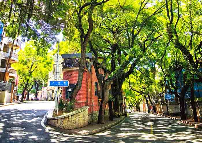 Yantaishan Wanchun Alley
