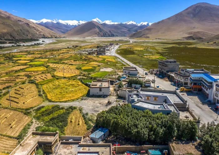 Tashizong Village, EBC