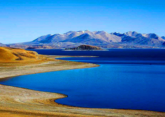 Lhanag-tso Lake in Tibet