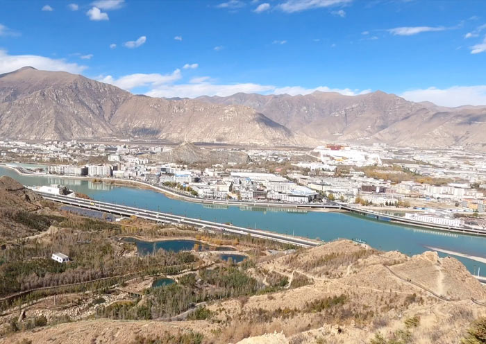 Nanshan Park overlooks Lhasa city