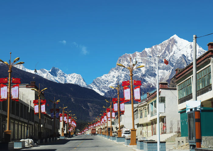 Mount Riwu Bamba, Gyirong County