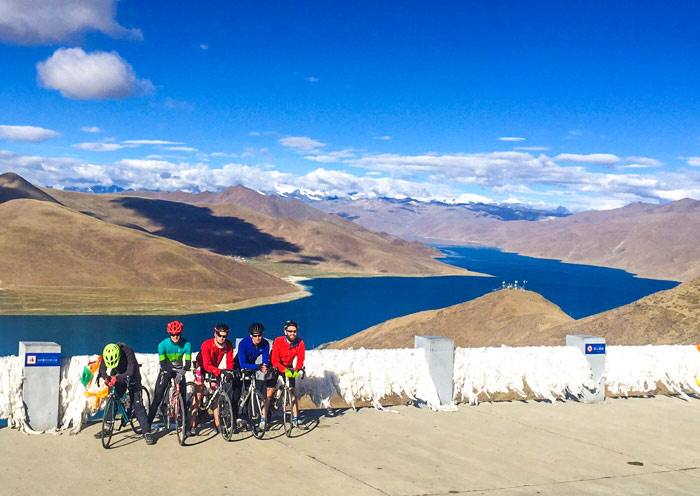 Biking to Yamdrok Lake
