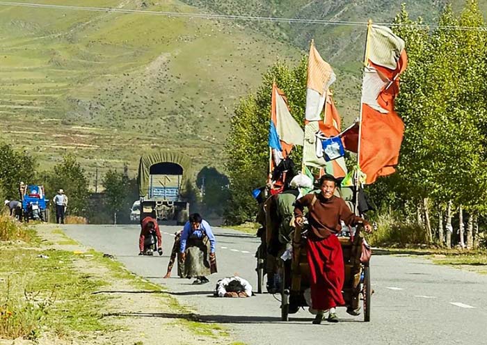 15 Days Tibet Mountain Bike Tour Lhasa to EBC Bike Tour