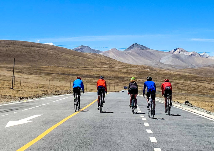 Cycling in Tibet