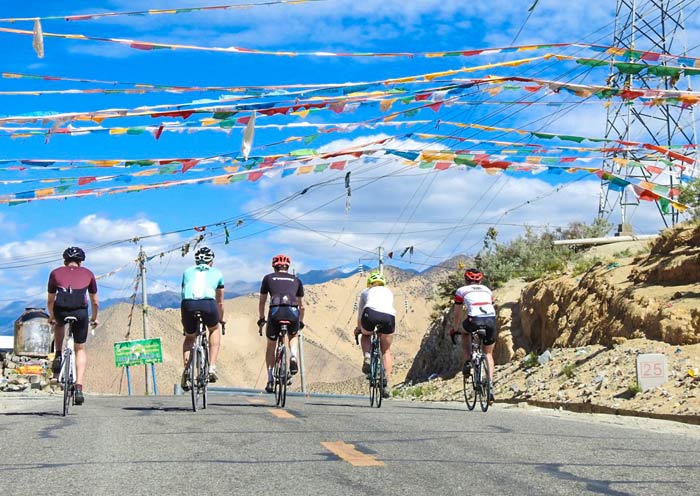 Cycling in Tibet