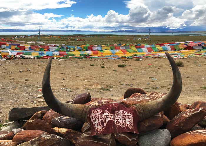 Lake Manasarovar in Tibet Lake Manasarovar in Tibet
