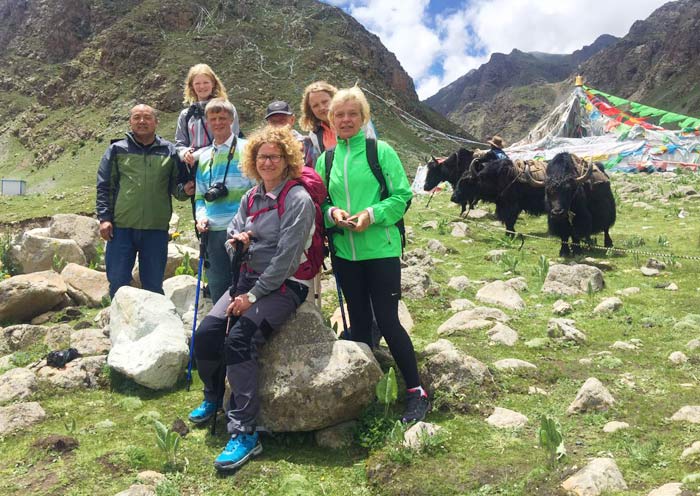 Trek from Tsurphu to Yangpachen